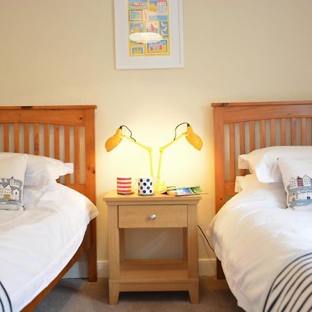 Gosfield Cottage, ออลบะระ ภายนอก รูปภาพ