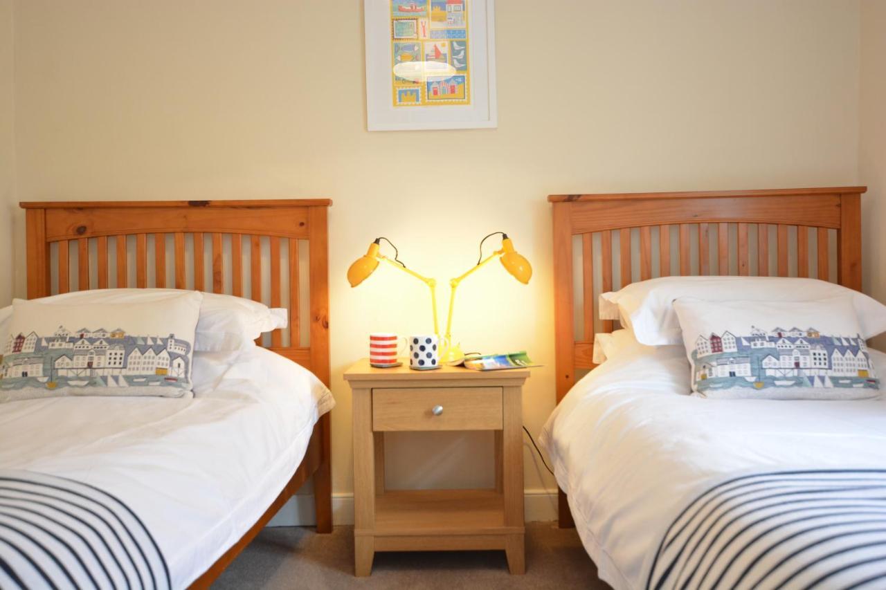 Gosfield Cottage, ออลบะระ ภายนอก รูปภาพ